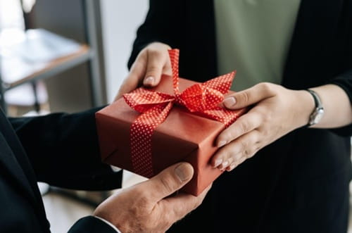 Is Customized Gifting Business Profitable in India?